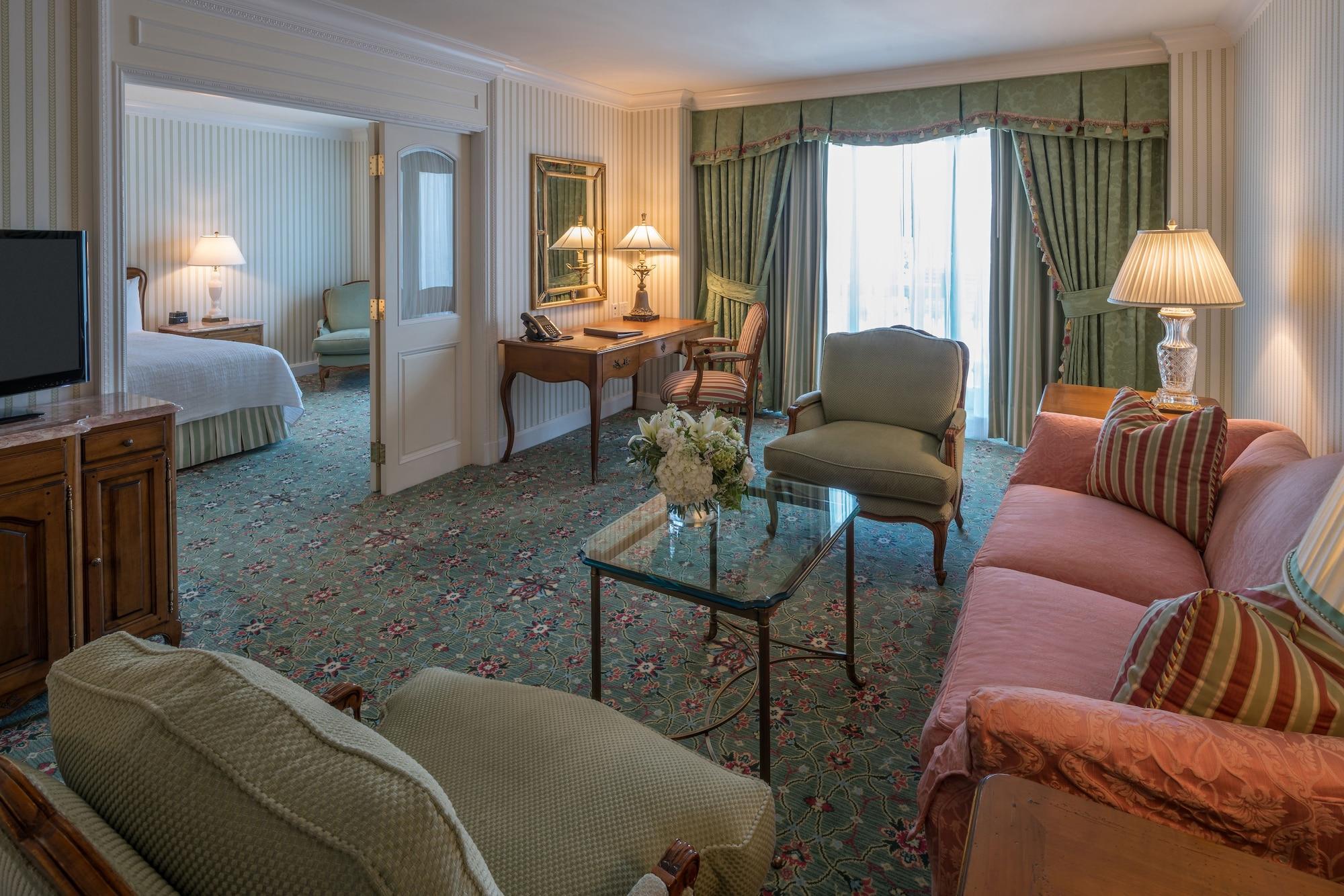 Grand America Hotel 5*