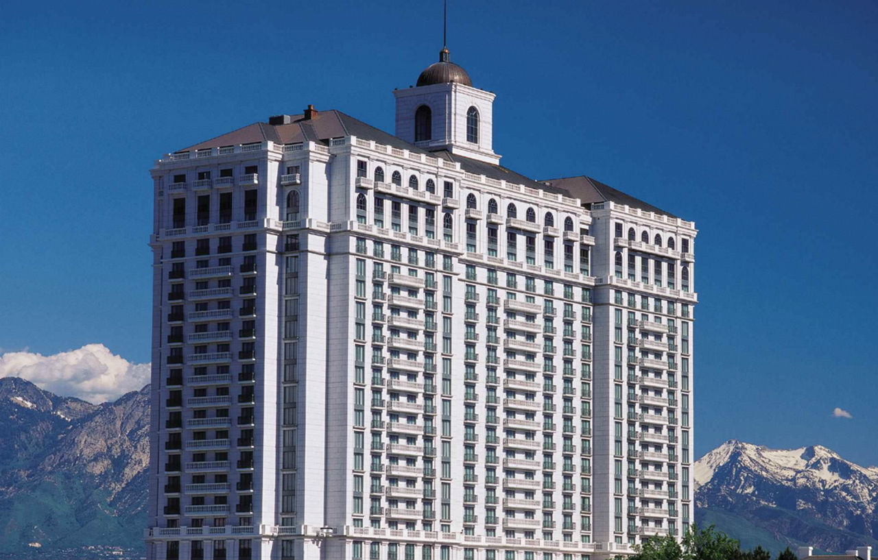 Grand America Hotel 5*